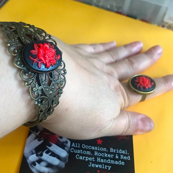 ❤️🩷Rose cabochon Victorian cuff and ring🩷❤️🩷❤️🩷❤️🩷❤️🩷❤️🩷❤️🩷❤️🩷❤️🩷❤️🩷 - Picture 4 of 10